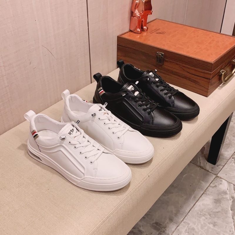 G*u*i casual shoes